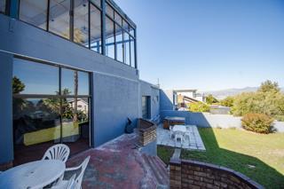 3 Bedroom Property for Sale in Heldervue Western Cape